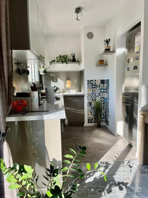 Beau 2 Pieces,terrasse, Parking Centre * Menton