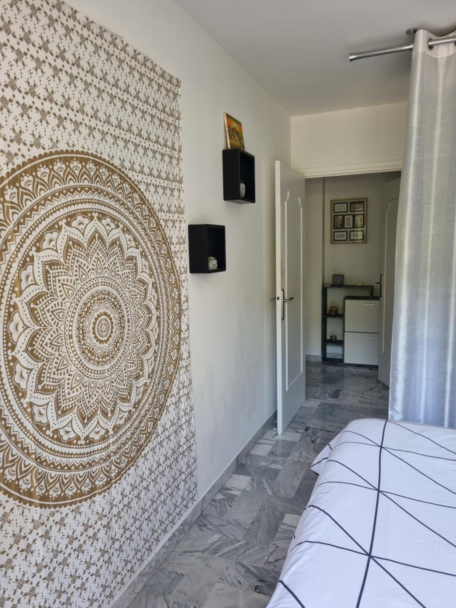 Beau 2 Pieces,terrasse, Parking Centre Apartment